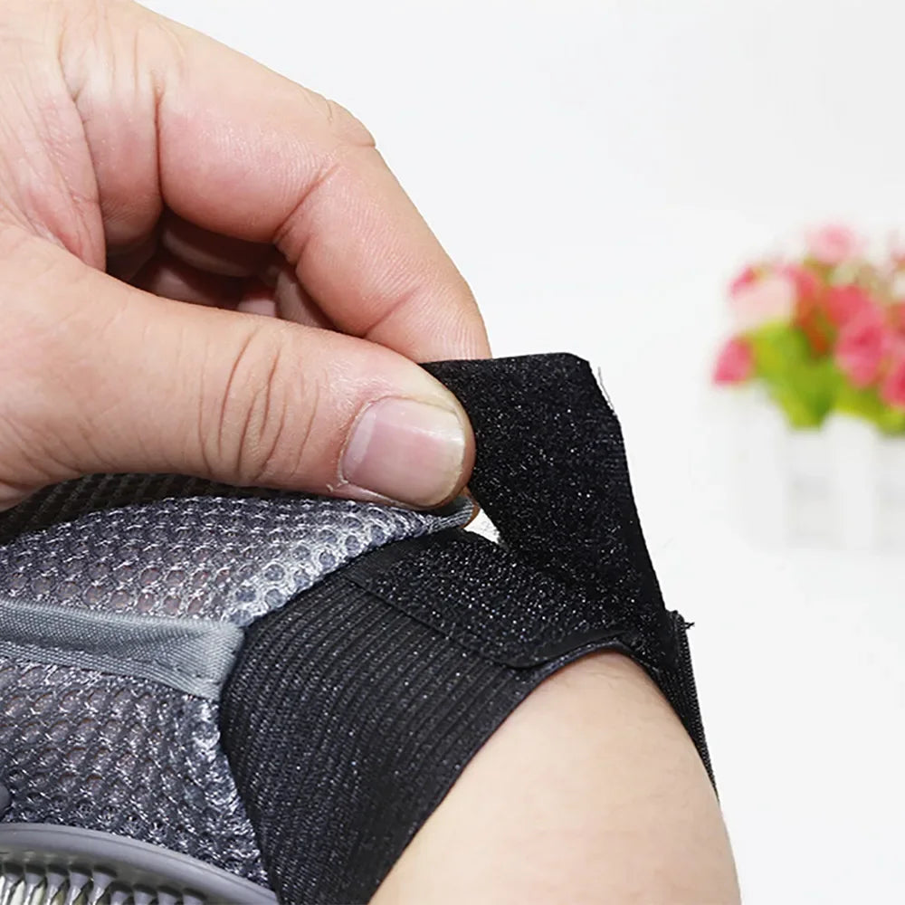 Gant de massage et brosse anti-poils — Toilettez, massez et chouchoutez votre compagnon